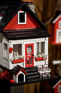 How to Make Your Own House For Your Dolls